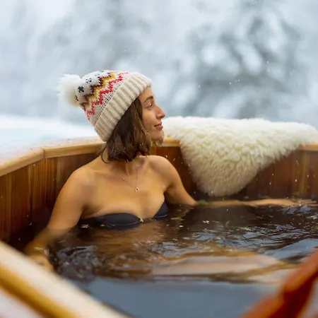 Villa Povlen 1979 - Mini Bar, Forest Open Cinema, Jacuzzi 15 April, Karaoke Villa *